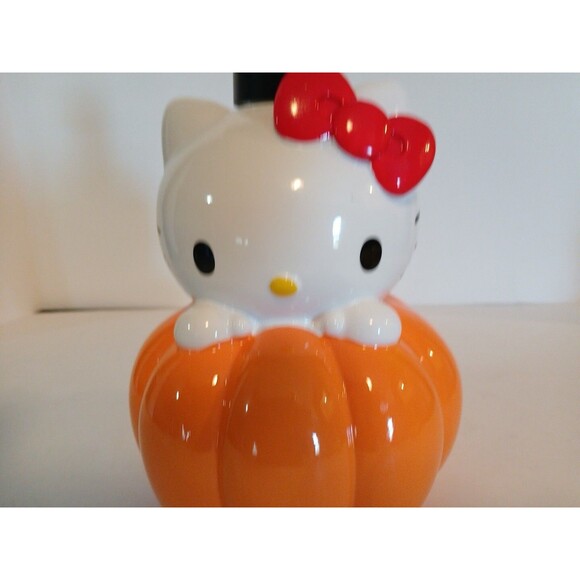 Hello Kitty Halloween Pumpkin Soap Dispenser New 9'in VERY CUTE NEW - Picture 10 of 10